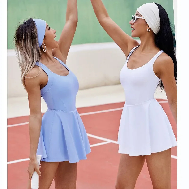 Damska sukienka tenisowa jedno – Badminton Queen recenzja i cena